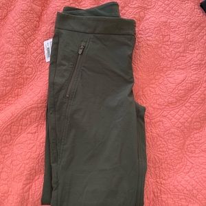 Athleta Wander skinny pant